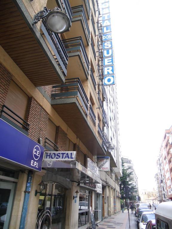 Hostal Don Suero Leão Exterior foto