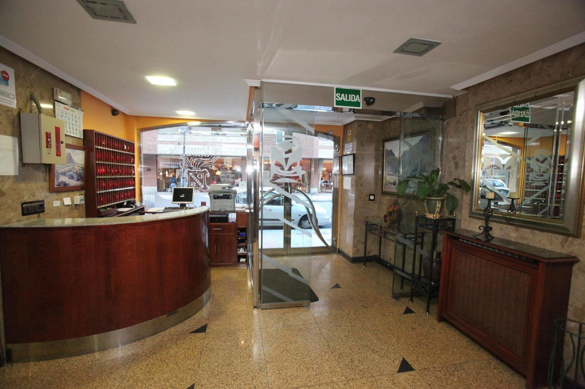 Hostal Don Suero Leão Exterior foto