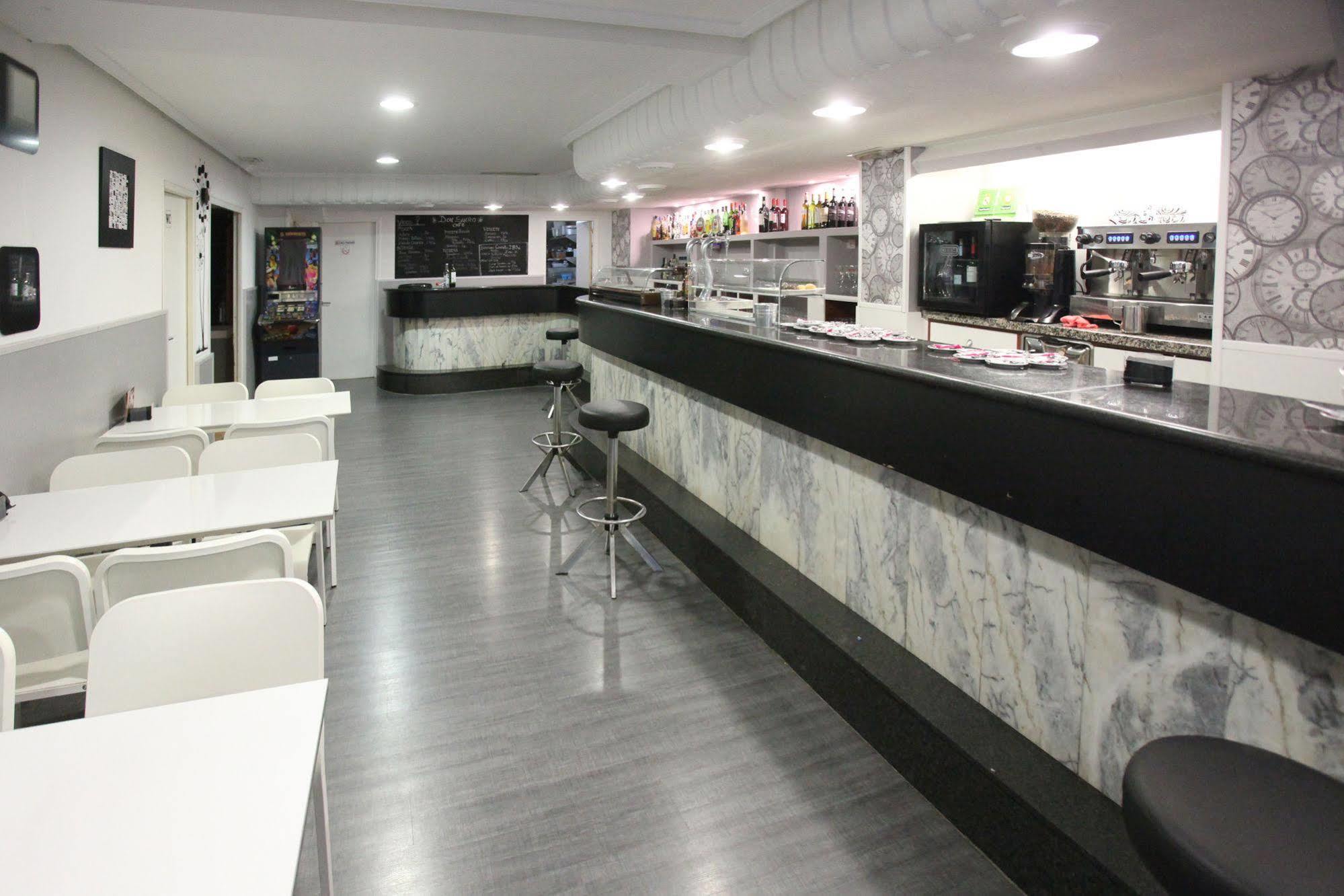 Hostal Don Suero Leão Exterior foto